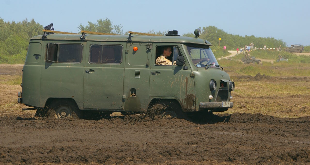 УАЗ 452 Малотоннажный грузовой автомобиль - легенда советского автопрома