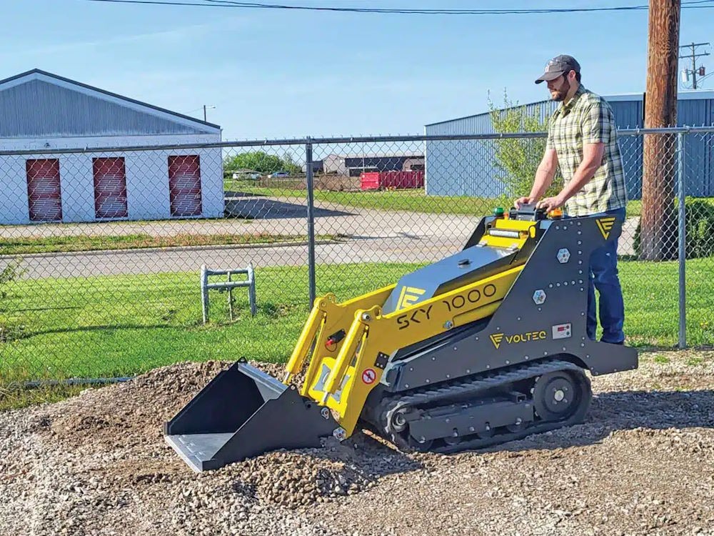 Компактный мини-погрузчик Volteq Equipment