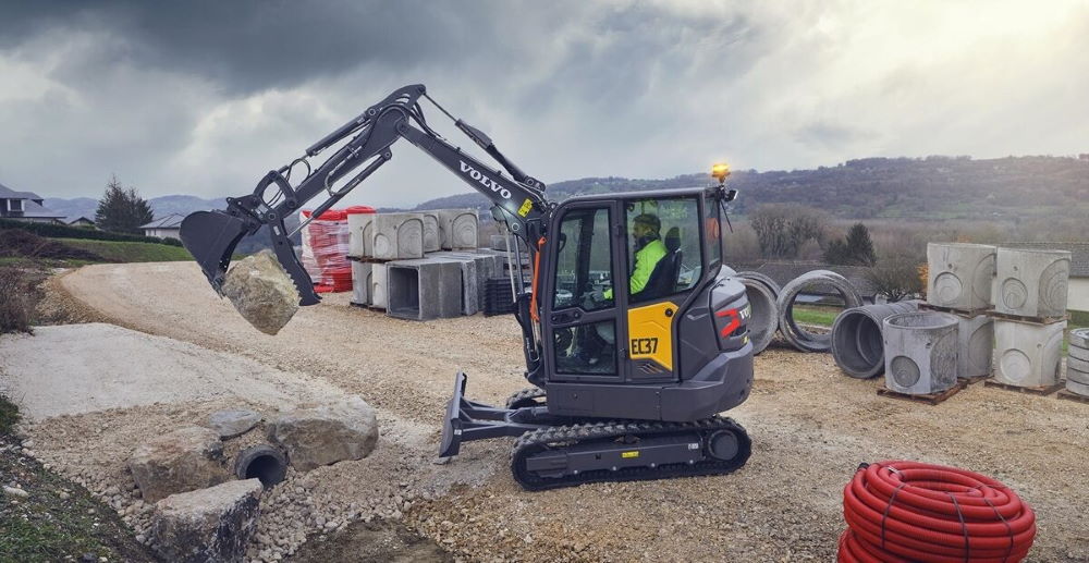 Мини экскаватор Volvo EC37