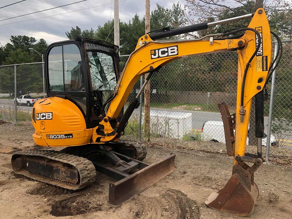 JCB 8035