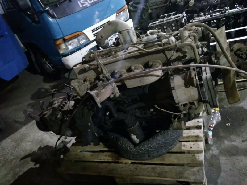 Сайлентблок задней подушки двигателя 11320-01T00 Nissan Condor 555522176