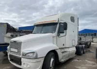 Тягая Freightliner CST120 бу, 2004 года