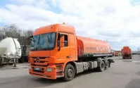 Автотопливозаправщик АЦ-17 на шасси Mercedes Actros 2532