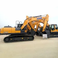 Китайский экскаватор XCMG XE215C